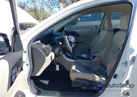 2017 Honda Accord Lx z USA, uszkodzony, nr VIN 1HGCR2F3XHA140774